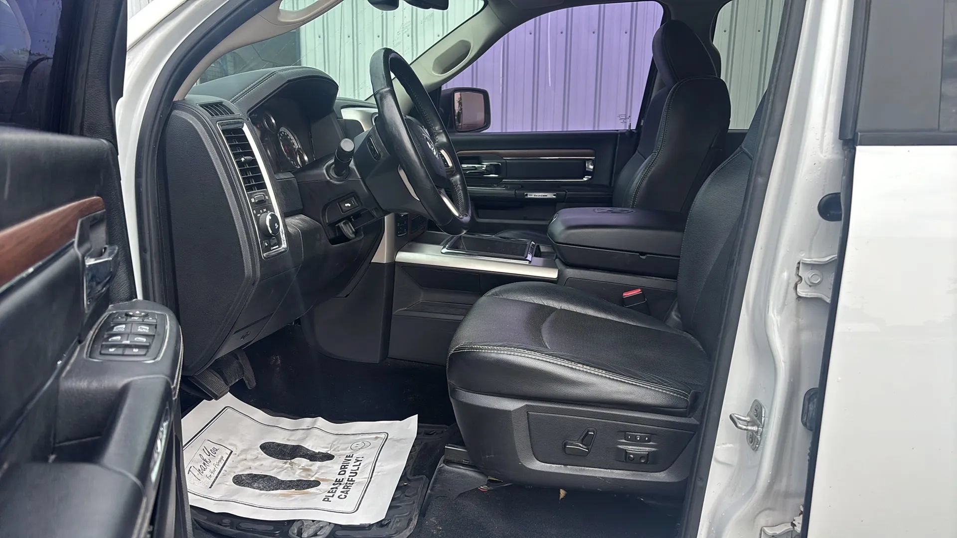 Used 2014 RAM 1500 Laramie w/ Convenience Group AWD/4WD image 19