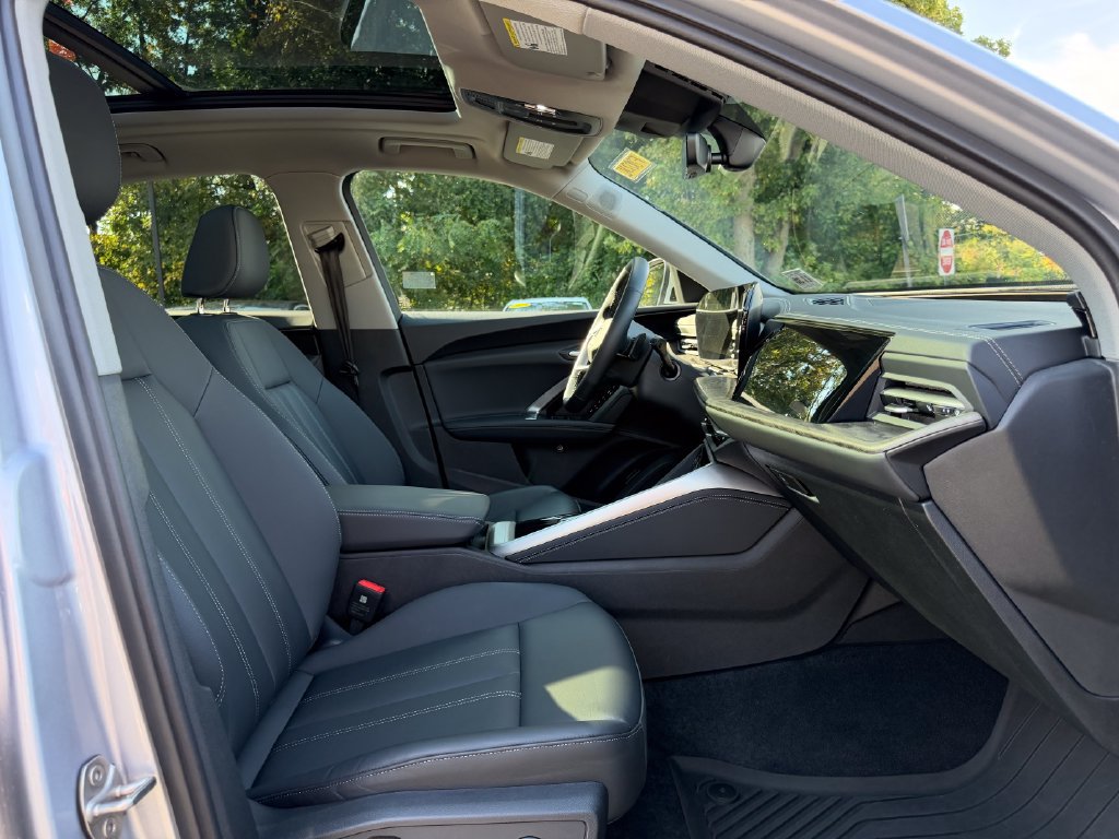 Used 2025 Audi Q5 Premium w/ Premium Plus AWD/4WD image 18