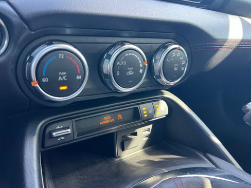 Used 2019 MAZDA MX-5 Miata RF Grand Touring RWD image 20
