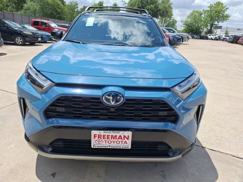 Used 2023 Toyota RAV4 XSE AWD/4WD image 9