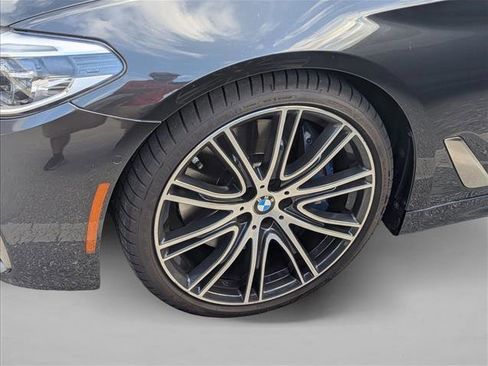 Used 2018 BMW M550i xDrive image 21