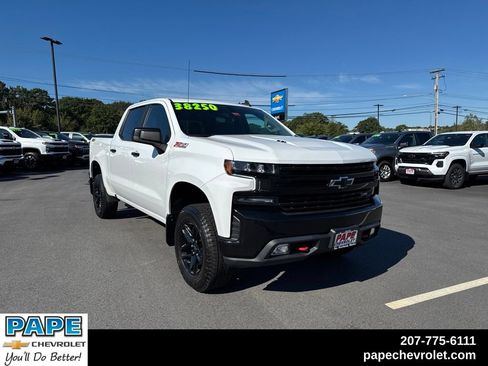 Used 2021 Chevrolet Silverado 1500 LT Trail Boss w/ Convenience Package II AWD/4WD image 1