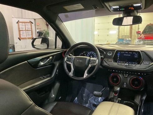 Used 2022 Chevrolet Blazer RS w/ Enhanced Convenience Package image 9
