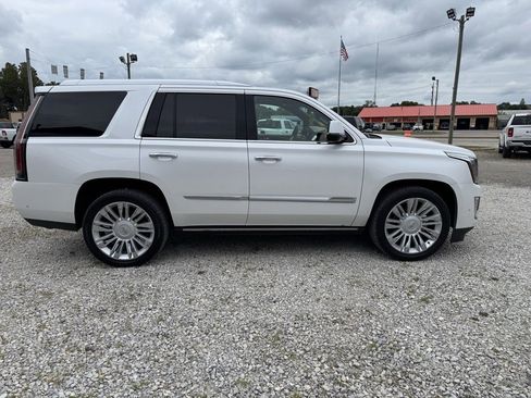Used 2018 Cadillac Escalade Platinum image 6
