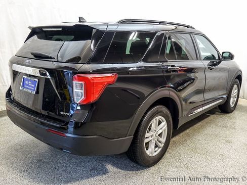 Certified 2022 Ford Explorer XLT image 9