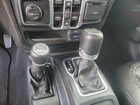 Used 2021 Jeep Wrangler Unlimited Sahara image 30