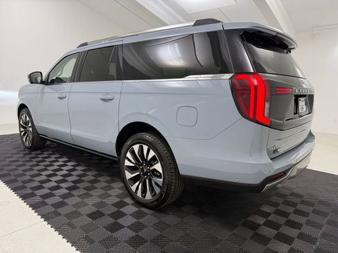 Used 2025 Ford Expedition Max Platinum w/ Driver's Package AWD/4WD image 6