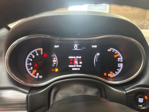 Used 2022 Jeep Grand Cherokee Limited AWD/4WD image 26