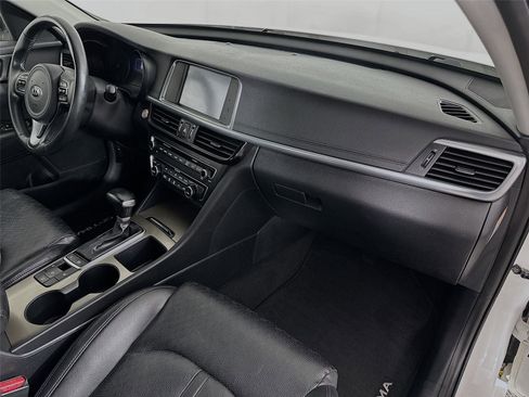 Used 2017 Kia Optima EX image 26