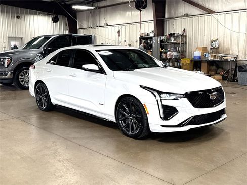 Used 2021 Cadillac CT4 V w/ Technology Package image 11