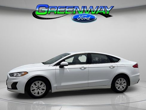 Used 2019 Ford Fusion S FWD image 1