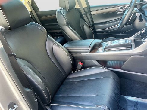 Used 2022 Genesis GV80 2.5T w/ Prestige Package 04 image 31