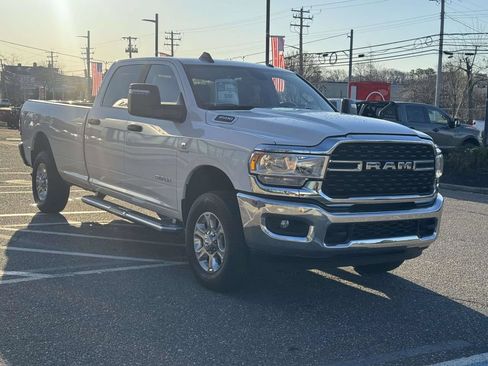 Used 2024 RAM 3500 Big Horn AWD/4WD image 1