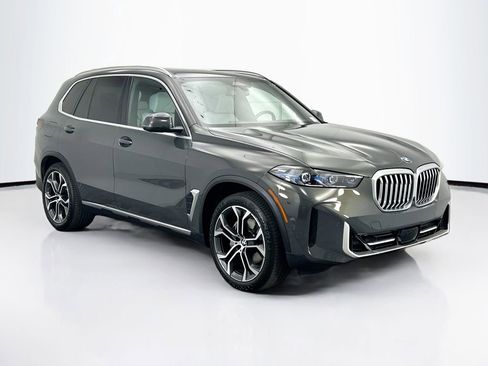 Certified 2026 BMW X5 sDrive40i w/ Climate Comfort Package image 3