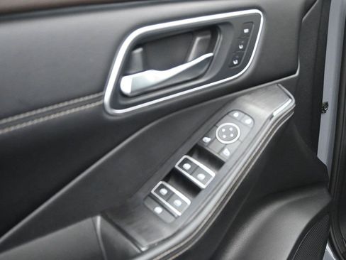 Used 2022 Nissan Rogue Platinum w/ Head-Up Display Package AWD/4WD image 8