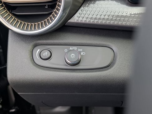 New 2026 Chevrolet Trax ACTIV w/ Driver Confidence Package image 22