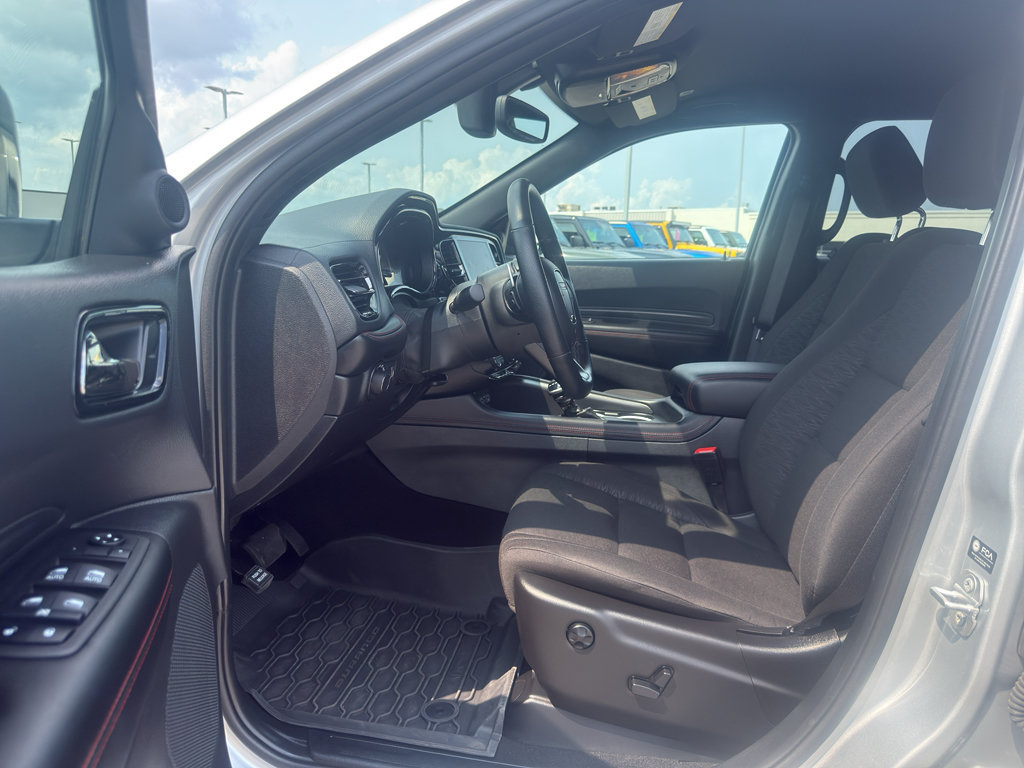 Used 2025 Dodge Durango GT w/ Blacktop Package AWD/4WD image 12