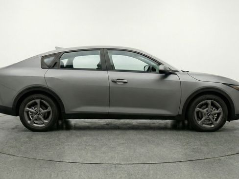 Used 2025 Kia K4 LXS image 11