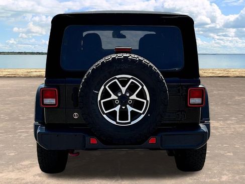 Used 2021 Jeep Wrangler Unlimited Rubicon AWD/4WD image 8
