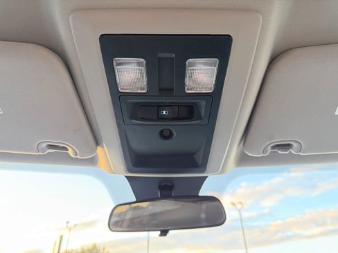 Used 2017 RAM 1500 Classic SLT image 23