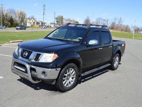 Used 2012 Nissan Frontier SL w/ Moonroof Pkg image 48