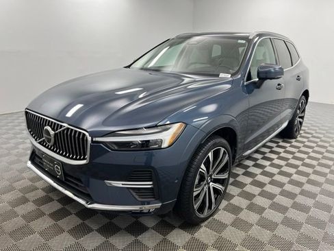 Used 2023 Volvo XC60 B5 Ultimate w/ Climate Package AWD/4WD image 2