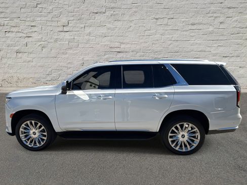 Used 2024 Cadillac Escalade Premium Luxury image 7