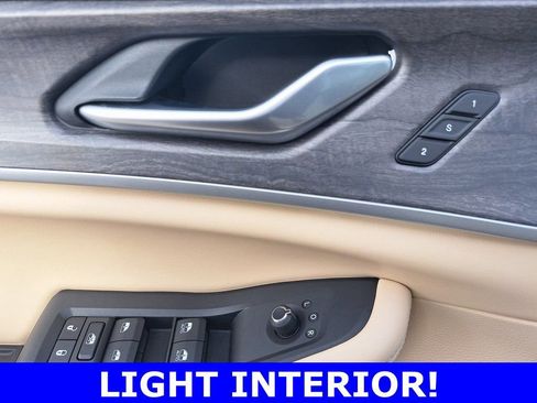 Certified 2023 Jeep Grand Cherokee Limited image 28