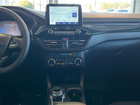 Used 2025 Ford Escape ST-Line image 25