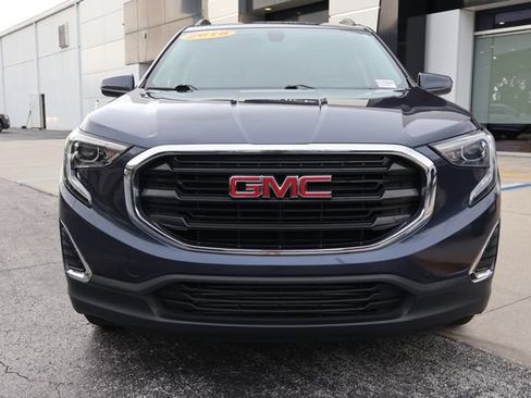 Used 2018 GMC Terrain SLE w/ Driver Convenience Package FWD image 2