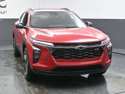 New 2026 Chevrolet Trax RS w/ Sunroof Package FWD image 29