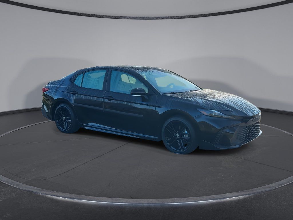 Used 2025 Toyota Camry SE FWD image 2