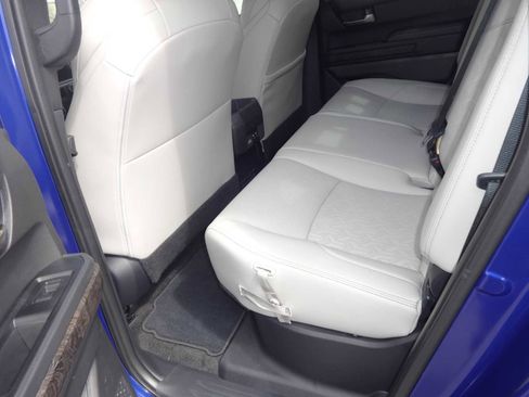 Used 2024 Toyota Tacoma Limited w/ Limited Package (LT) image 13