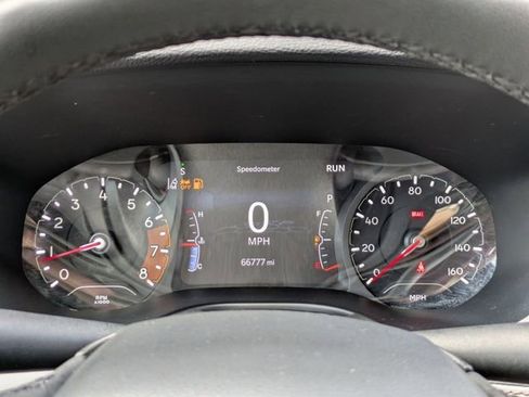 Used 2024 Jeep Compass Limited image 29