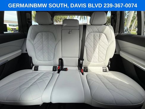 Used 2025 BMW X7 xDrive40i w/ Executive Package AWD/4WD image 14