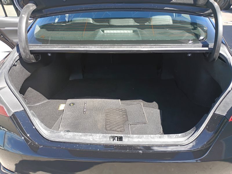 Used 2019 Toyota Camry SE FWD image 18