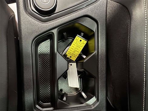 Used 2022 Volkswagen Tiguan SE image 25