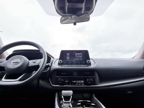 Used 2023 Nissan Rogue SV FWD image 28
