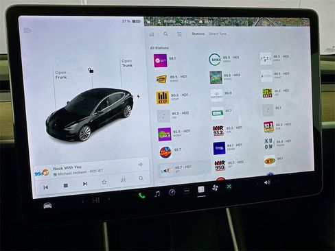 Used 2018 Tesla Model 3 Long Range image 19