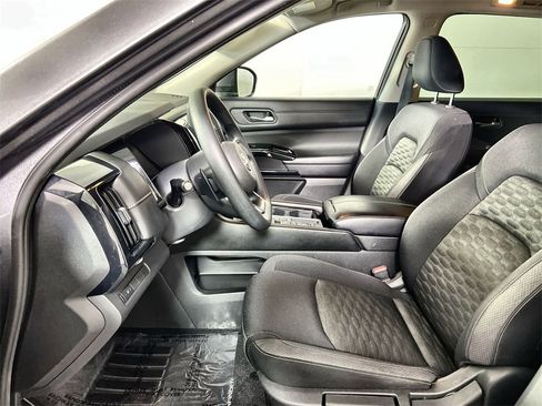 Certified 2022 Nissan Pathfinder S image 13