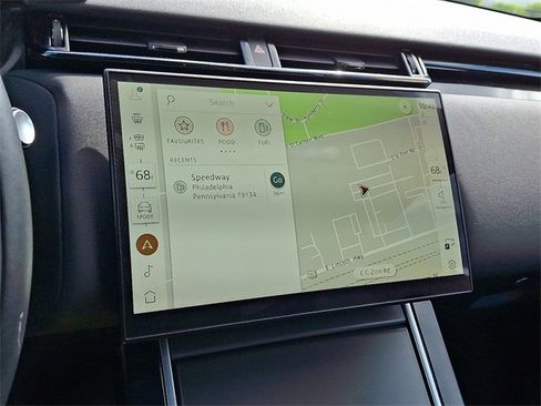 Used 2025 Land Rover Range Rover Velar Dynamic SE image 16