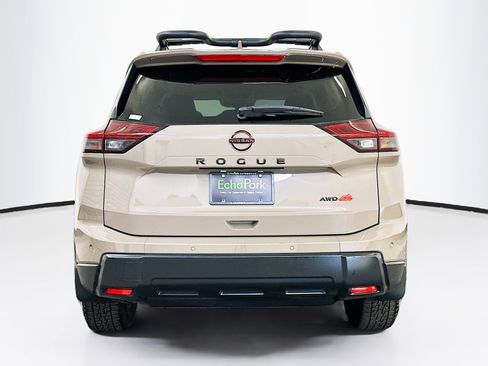 Used 2025 Nissan Rogue SV w/ Rock Creek Premium Package image 7