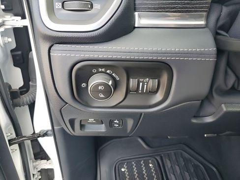 Used 2022 RAM 1500 Limited image 35