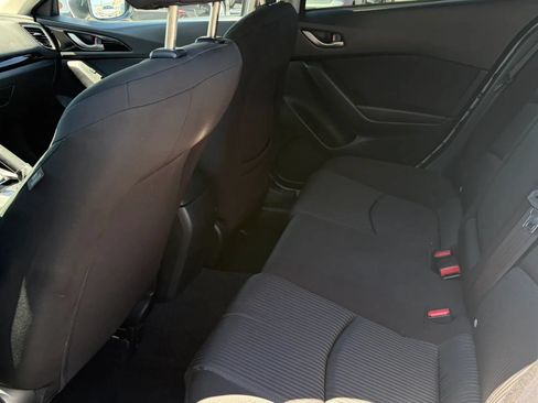 Used 2016 MAZDA MAZDA3 i Sport w/ Preferred Equipment Package FWD image 11
