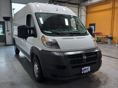 Used 2017 RAM ProMaster 2500 w/ Mopar Trailer Tow Group FWD image 7