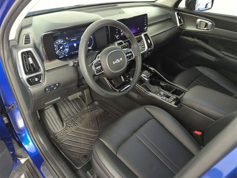 Used 2023 Kia Sorento SX image 11