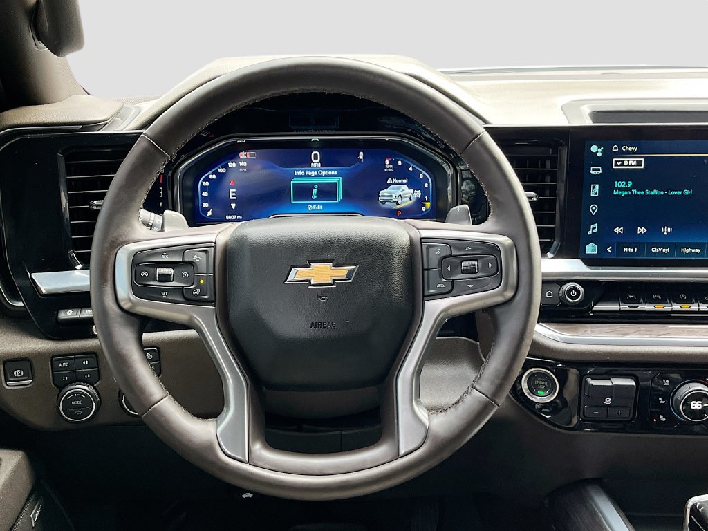 Used 2025 Chevrolet Silverado 1500 LTZ w/ Technology Package AWD/4WD image 11