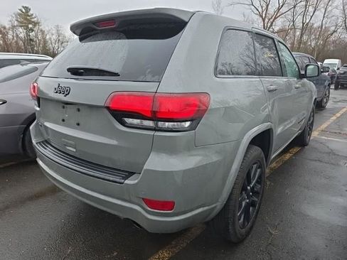 Used 2021 Jeep Grand Cherokee Laredo X image 3