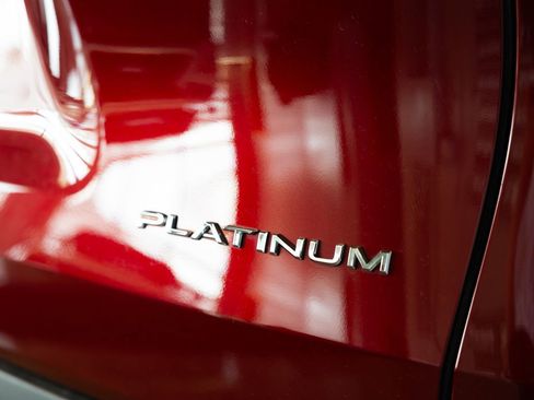 Certified 2024 Toyota Grand Highlander Platinum AWD/4WD image 8