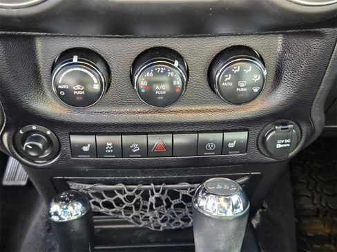 Used 2014 Jeep Wrangler Unlimited Sahara w/ Connectivity Group image 16